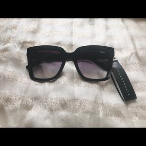 Quay Icy Sunglasses NWT